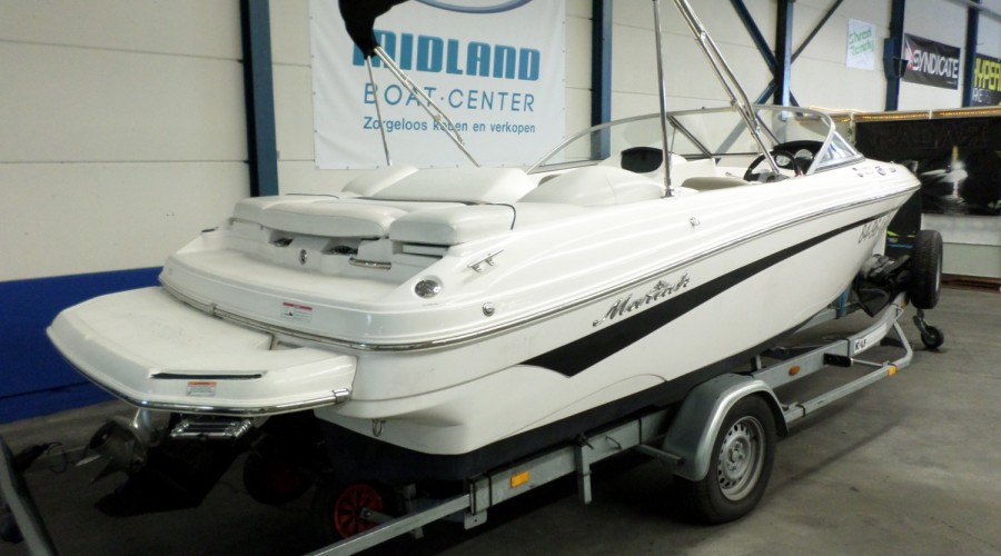 Mariah R18.9 bowrider in nieuwstaat