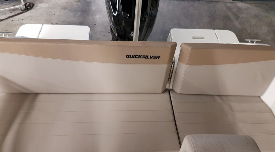 Quicksilver 605 Sundeck