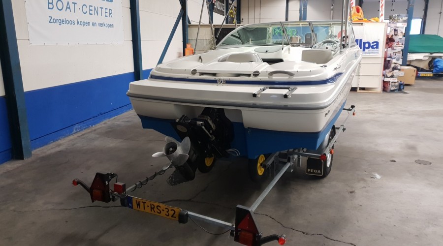 Maxum 1800 MX Bowrider