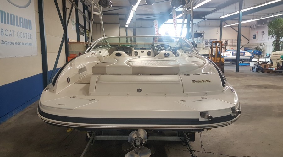 Rinker 226 Captiva R1