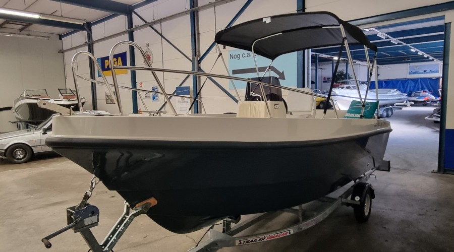 Nieuwe Moonday 480 Fisher met Nieuwe Yamaha F15